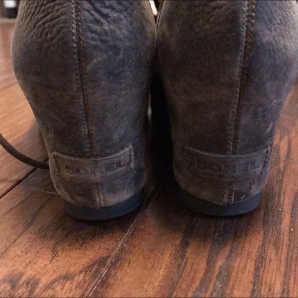 Joan of Arctic boots - Picture 4 of 6